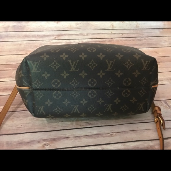 % Authentic Louis Vuitton Turenne MM Bag - Picture 5 of 8